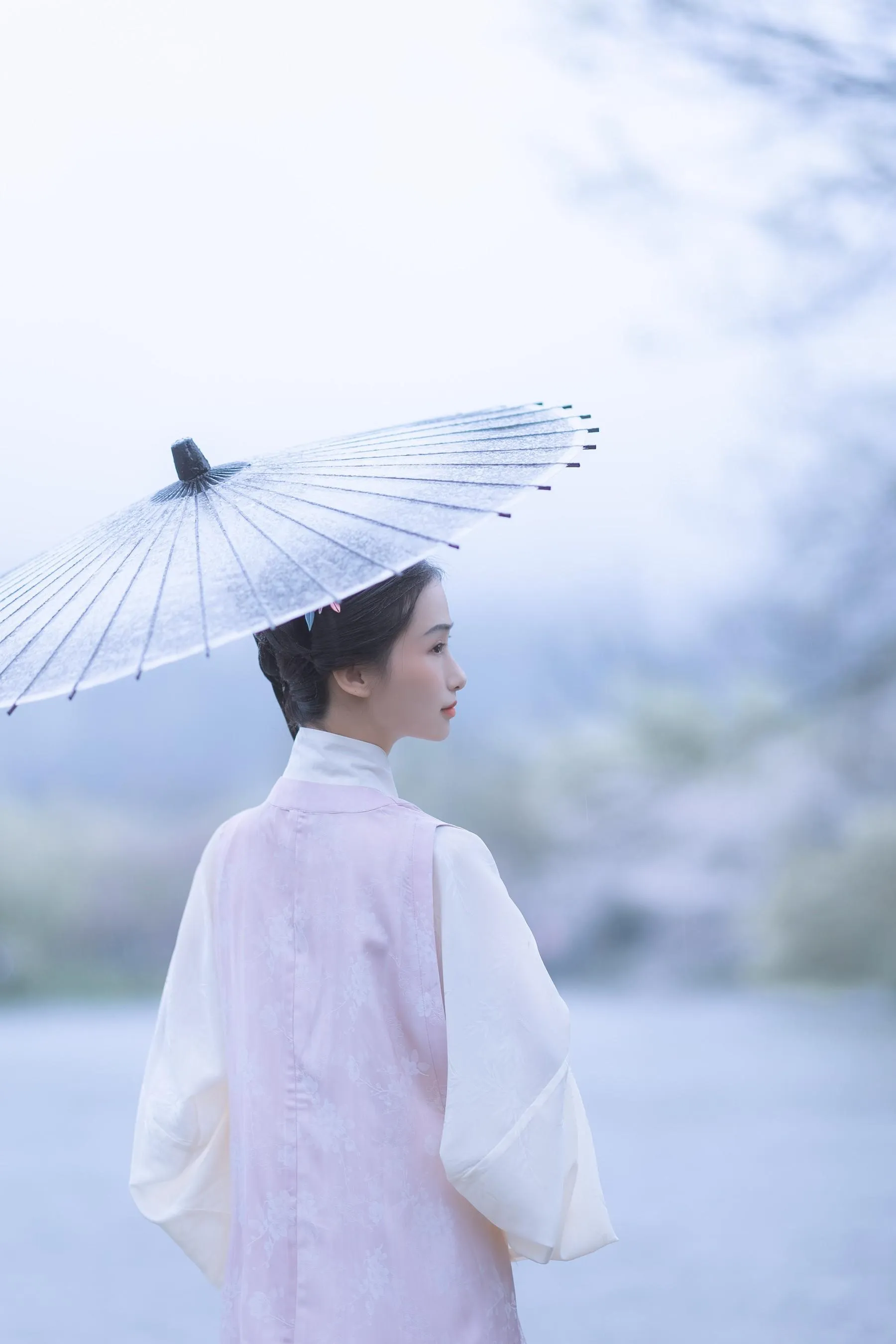 [艺图语] 2022.05.25 雨樱花 眸小妖 [46P]插图4